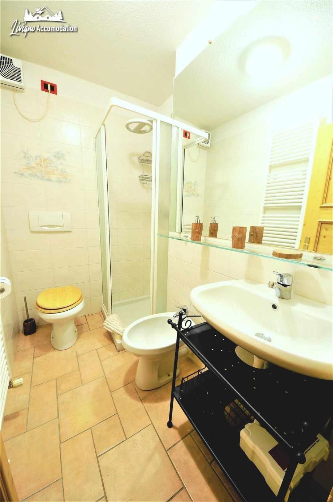Chalet Baita Hanzel & Gretel By Livigno Accomodation *