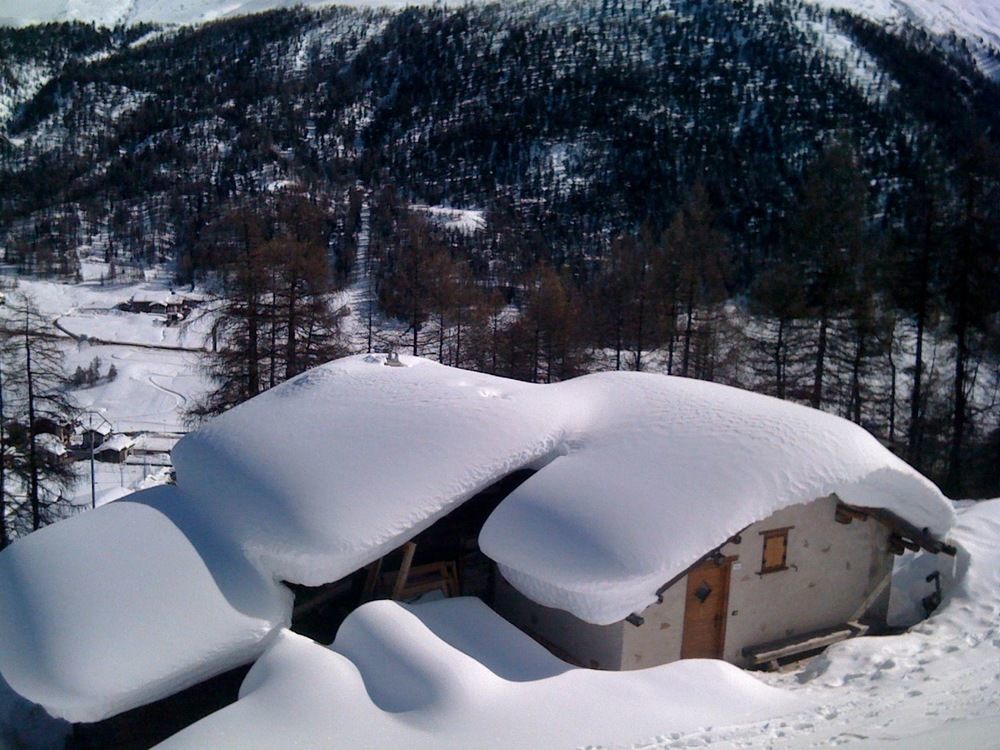 Baita Hanzel & Gretel By Livigno Accomodation Chalet